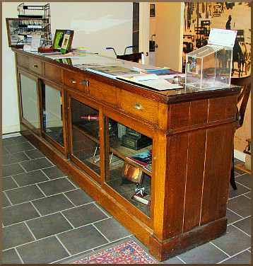 Cook display
 case and bar